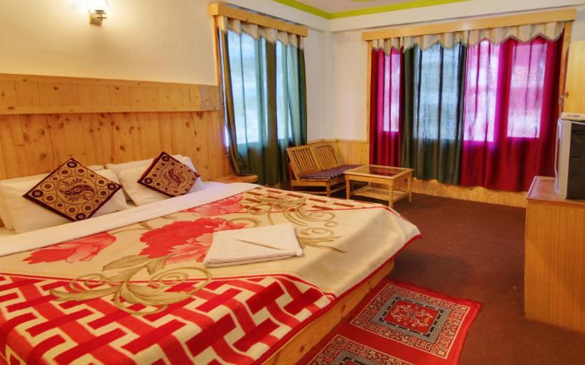Hotel Hilltop Манали Экстерьер фото